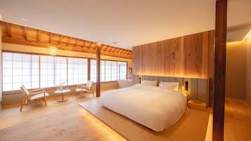 Double Room, 1 King Bed, Non Smoking, Patio | In-room safe, desk, free WiFi