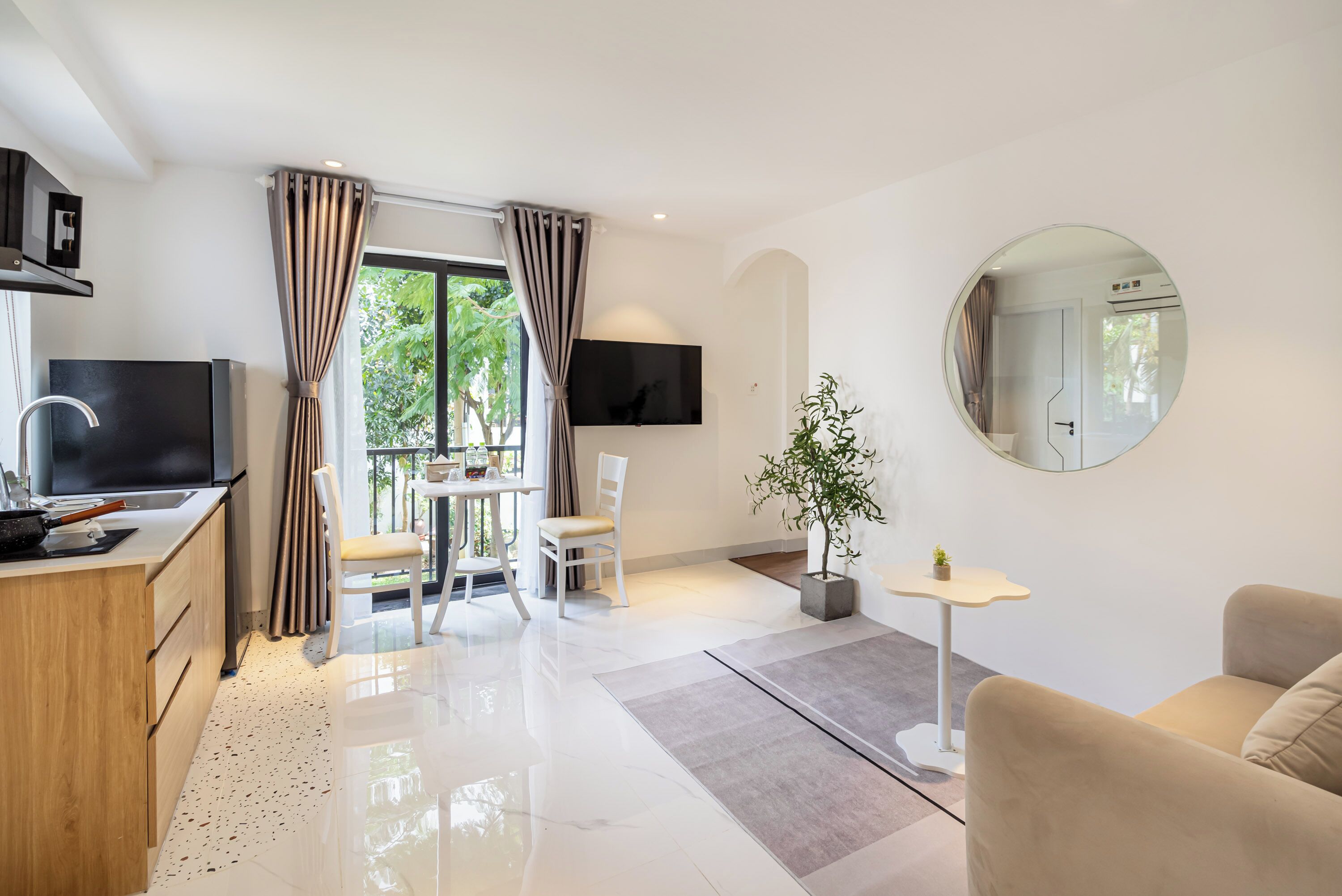 Suite Balcony, Annex building | View from room
