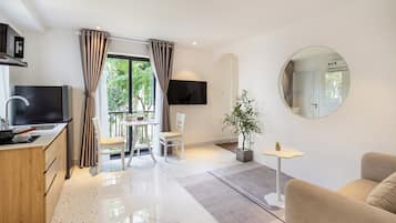 Suite Balcony, Annex building | View from room