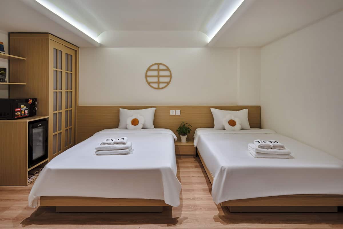 Tatami Deluxe Twin Room | Premium bedding, free WiFi, bed sheets