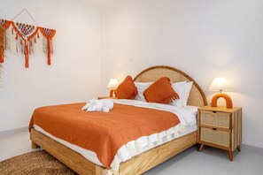 Superior Villa, 4 Bedrooms, Private Pool | Egyptian cotton sheets, premium bedding, in-room safe - Semera villa (Kerobokan Kelod)