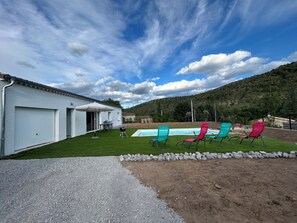 Property grounds - Vrbo Property (Uzer)