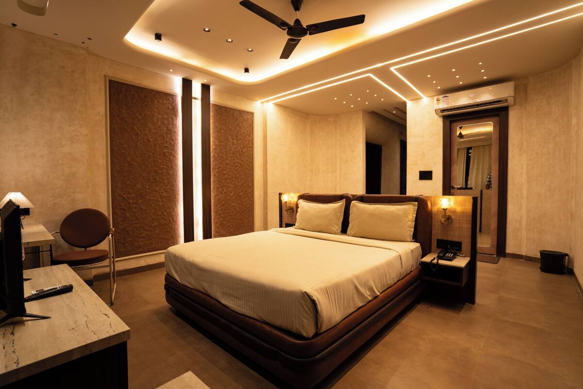 Luxury Suite, City View | Individually furnished, desk, laptop workspace, free WiFi