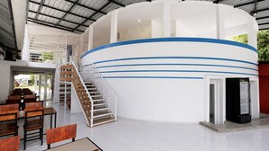 Unclassified image, 2 of 35, button - Hotel O near Rahmat International Wildli (Banda Aceh)