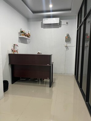 Reception - Hotel O near Rahmat International Wildli (Medan)