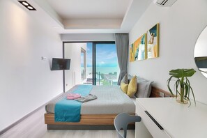 Casa geminada, sacada, vista para o oceano | Cofres nos quartos, ferros/tábuas de passar roupa, Wi-Fi de cortesia