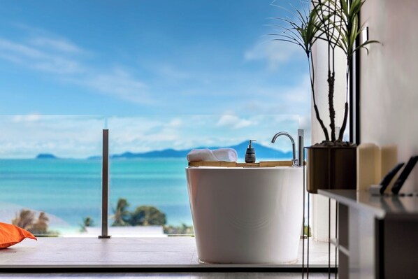 Townhome, Balcony, Ocean View | Interior