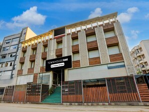 Exterior - Premium The Golden Crown Hotel (Danapur)