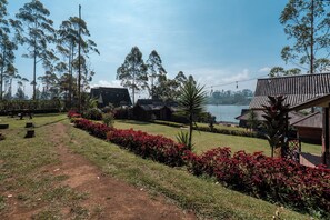 Standard Room | Garden view - TB Villa Resort By ARBA (Pangalengan)