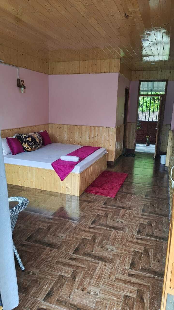 Espacio para trabajar con laptop y wifi gratis 