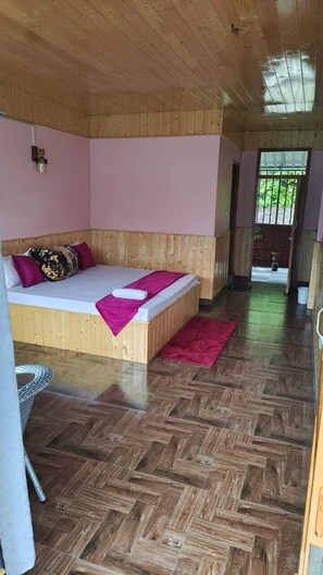 Deluxe Double Room, Balcony | Laptop workspace, WiFi (free)