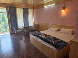 Deluxe Double Room, Balcony | Laptop workspace, free WiFi - Devine Hill (Shangarh)