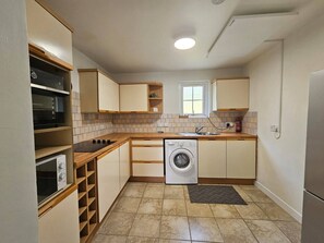 Private kitchen - Pittentrail Inn – Rogart Apartment (Rogart)