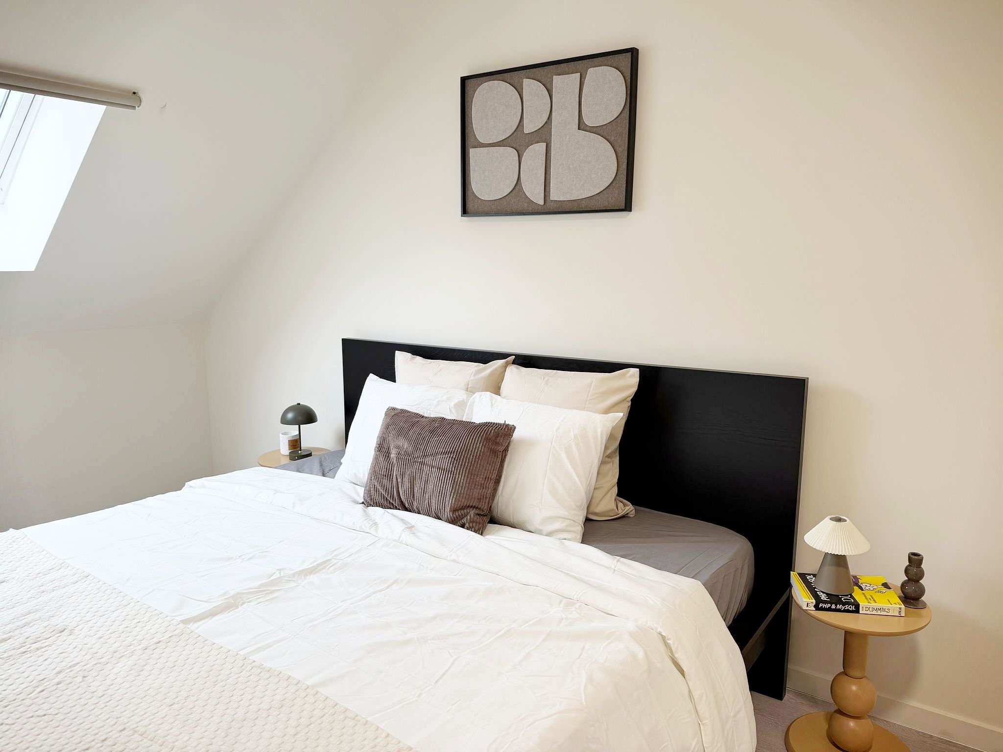 1 slaapkamer, een strijkplank/strijkijzer, gratis wifi