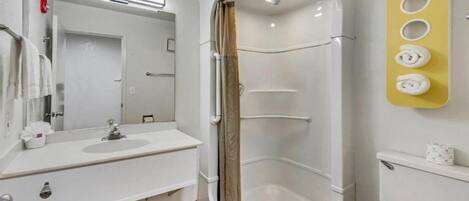 Shower, towels