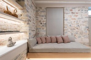 Apartment, 1 Bedroom | Interior - Nest in the City Apartment Home to Home Mgmt (Volos)