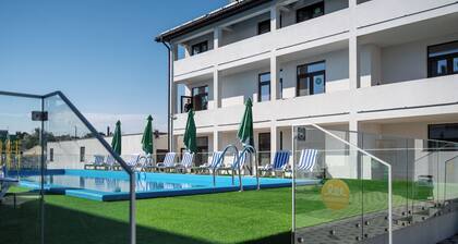 Weekend Family Hotel