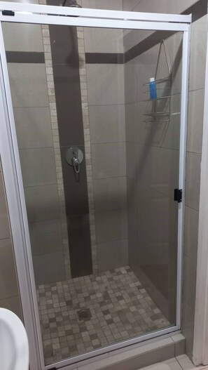 Een douche, een haardroger