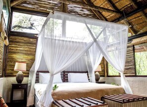 Room - Royal Thonga Safari Lodge - Private Bush Chalet (Manguzi)