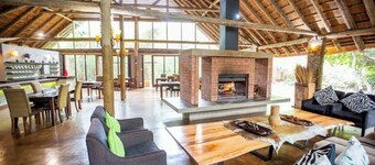 Royal Thonga Safari Lodge - Private Bush Chalet