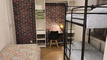 3 bedrooms, Internet