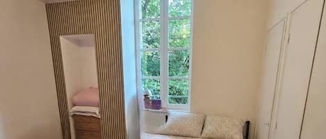 2 bedrooms, internet