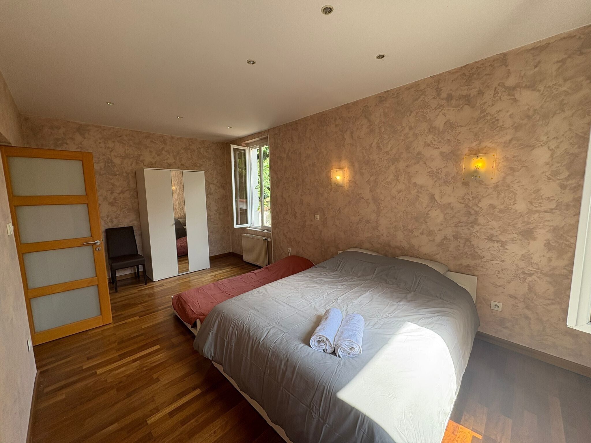 3 Schlafzimmer, Bügeleisen/Bügelbrett, WLAN, Bettwäsche