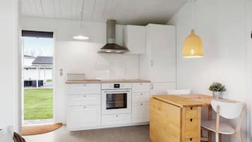 Refrigerador con freezer, horno, placa de cocina, lavavajillas