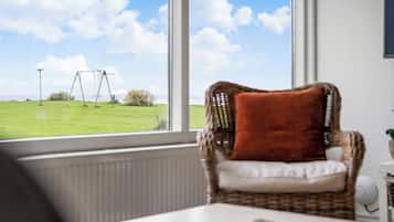 Cosy Cottage with Full Kitchen - 12 H | Interior