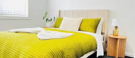 WiFi, bed sheets