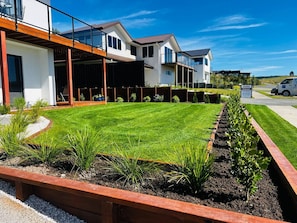 Property grounds - Penny Retreat with 1 Bedroom (Taupō)