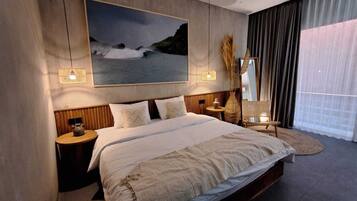 Deluxe Villa | Iron/ironing board, free WiFi