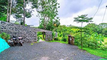 Superior Villa, River View | Property grounds