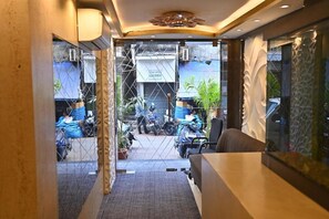 Interior - Hotel Park Palace (Mumbai)