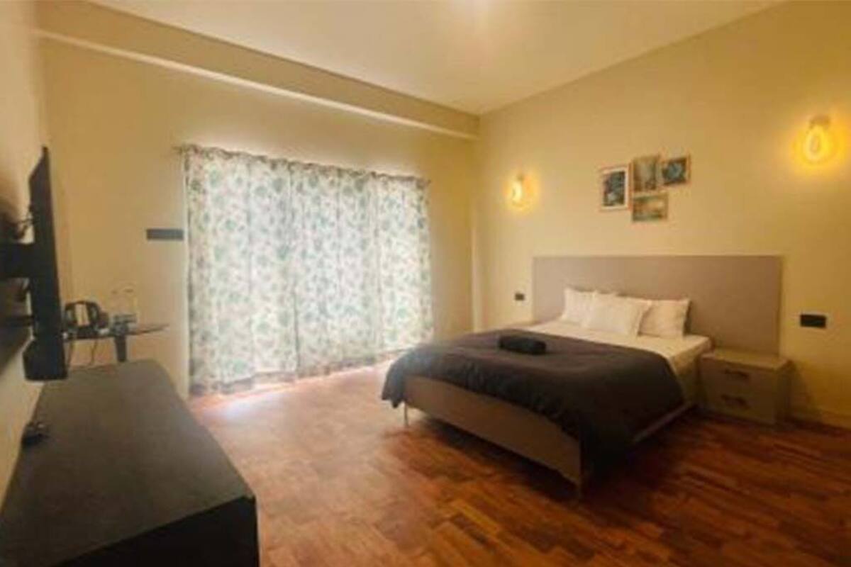 Habitación doble, vista a la montaña | Escritorio, espacio para trabajar con laptop y wifi gratis