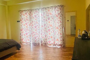 Double Room, Mountain View | Desk, laptop workspace, free WiFi - SSG Ranikhet Retreatz (Kalimpong)