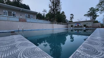 Piscine extérieure