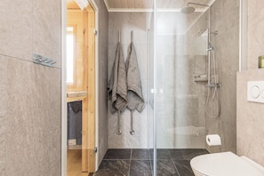Cabin, 4 Bedrooms, Pets Not Allowed, Mountain View | Bathroom - Orrmötesvägen 21 - Funäsdalen (Funäsdalen)