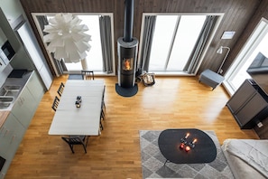 Cabin, 4 Bedrooms, Pets Not Allowed, Mountain View | Interior