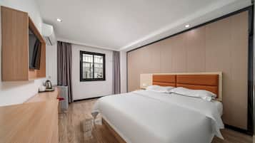 Deluxe-Einzelzimmer, Terrasse | Kostenloses WLAN