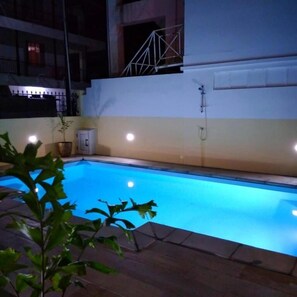 室外游泳池