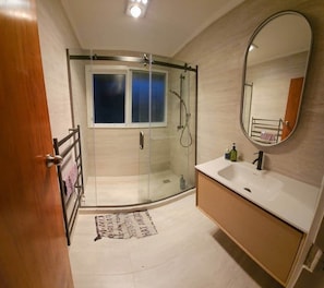 Bathroom - Sea & Mountain Views Retreat on Rosemary Farm (Waihi)