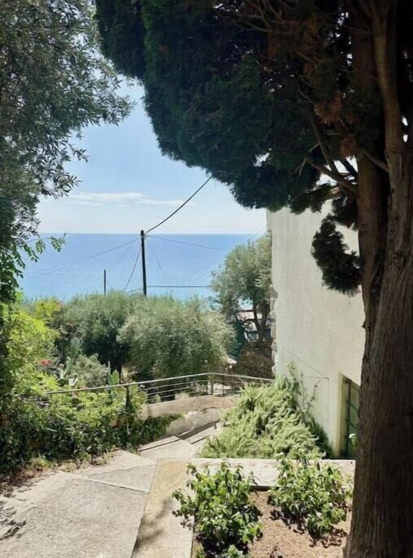 Property grounds - Vrbo Property (Finale Ligure)