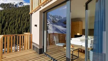 Suite Junior, vue montagne | Terrasse/Patio