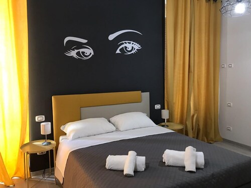 Superior Room for 1 to 4 people   Piazza Bologna