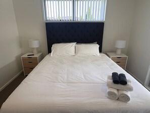 Iron/ironing board, WiFi, bed sheets - Modern Napier Comfort (Napier)