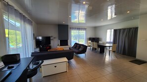 Interior - Vrbo Property (Dignac)