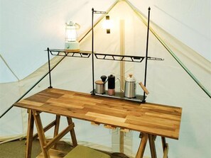 Twin Room | Interior - K's Camp IZUKOUGEN GLAMPING (Itō)