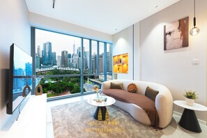 Luxury Two bedrooms Apartment KLCC Park View | Wohnbereich | 43-Zoll-Smart-TV mit Digitalempfang, Netflix, Streaming-Dienste