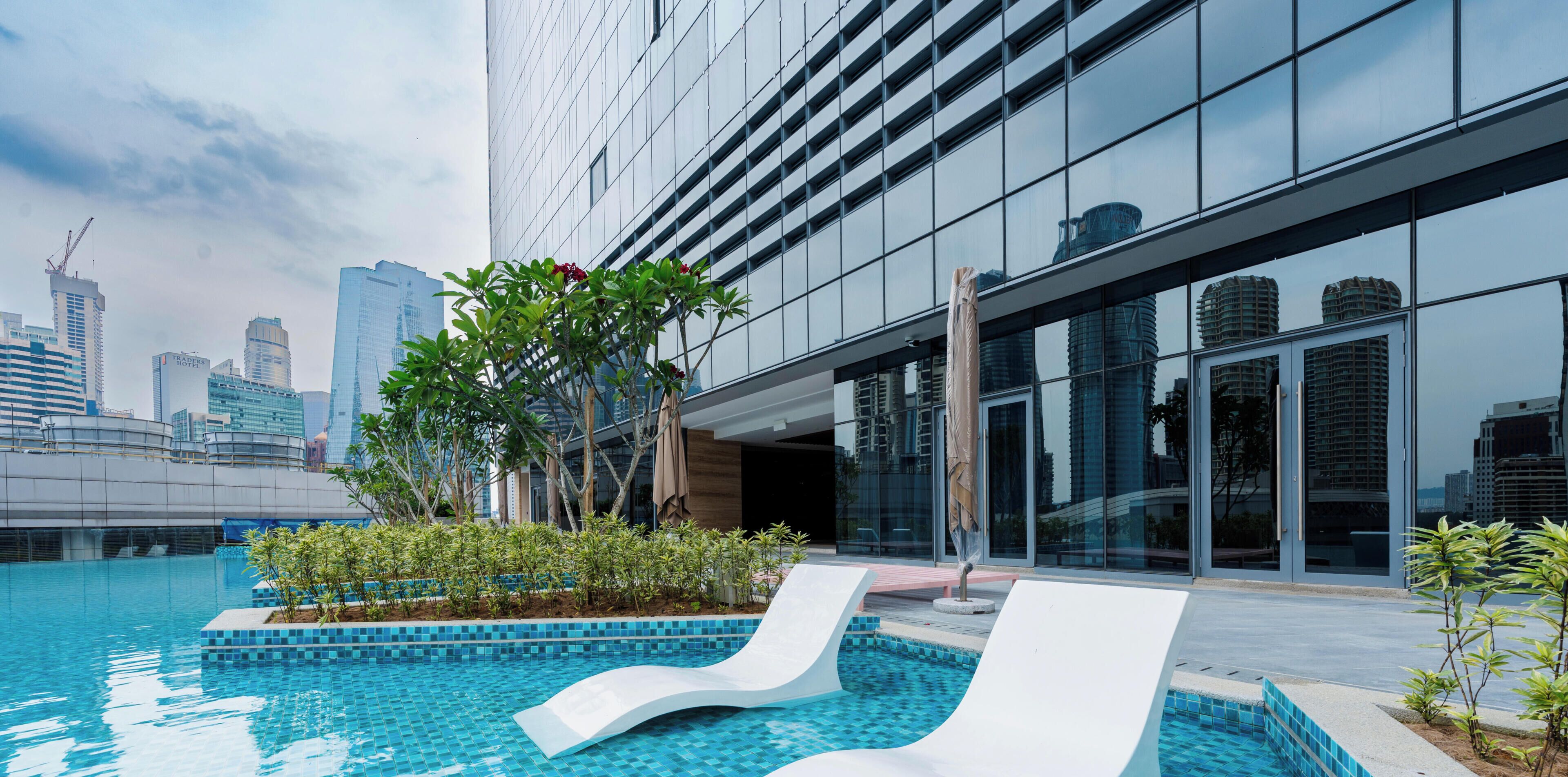 Kolam renang outdoor